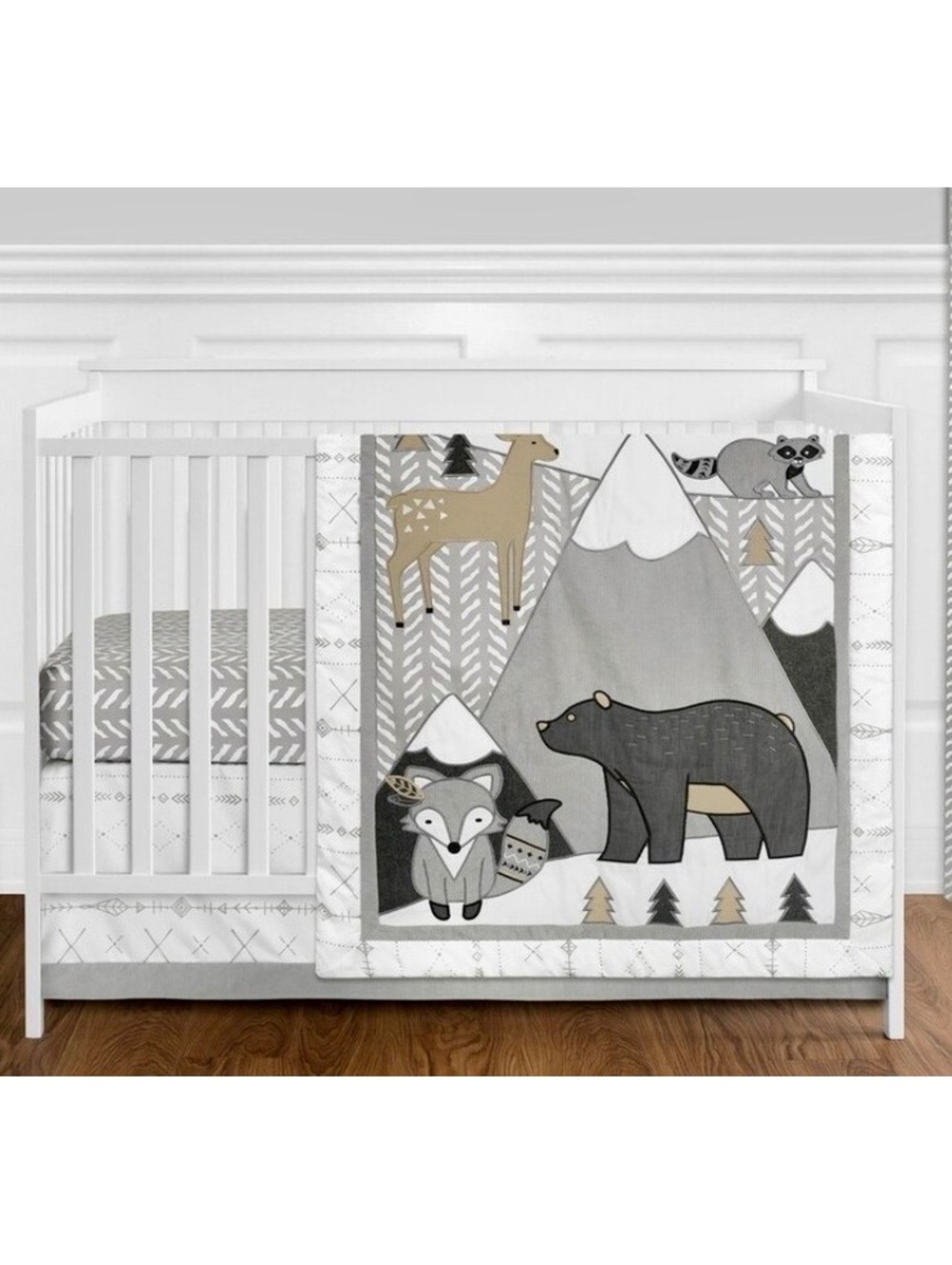 Woodland Animal Themed Nursery Wall Hangings and Quilt (Sweet JoJo)